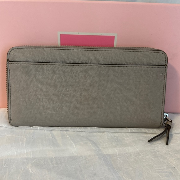 Kate Spade Cameron Continental Zip Around Light Gray Walket - Picture 7 of 7